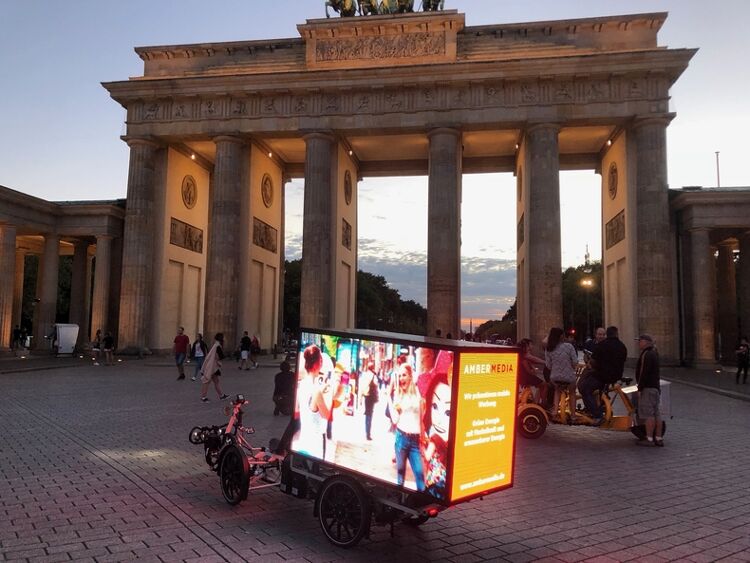 Umweltbewusste Digital Signage LED-Werbung mit Elektro-Bikes