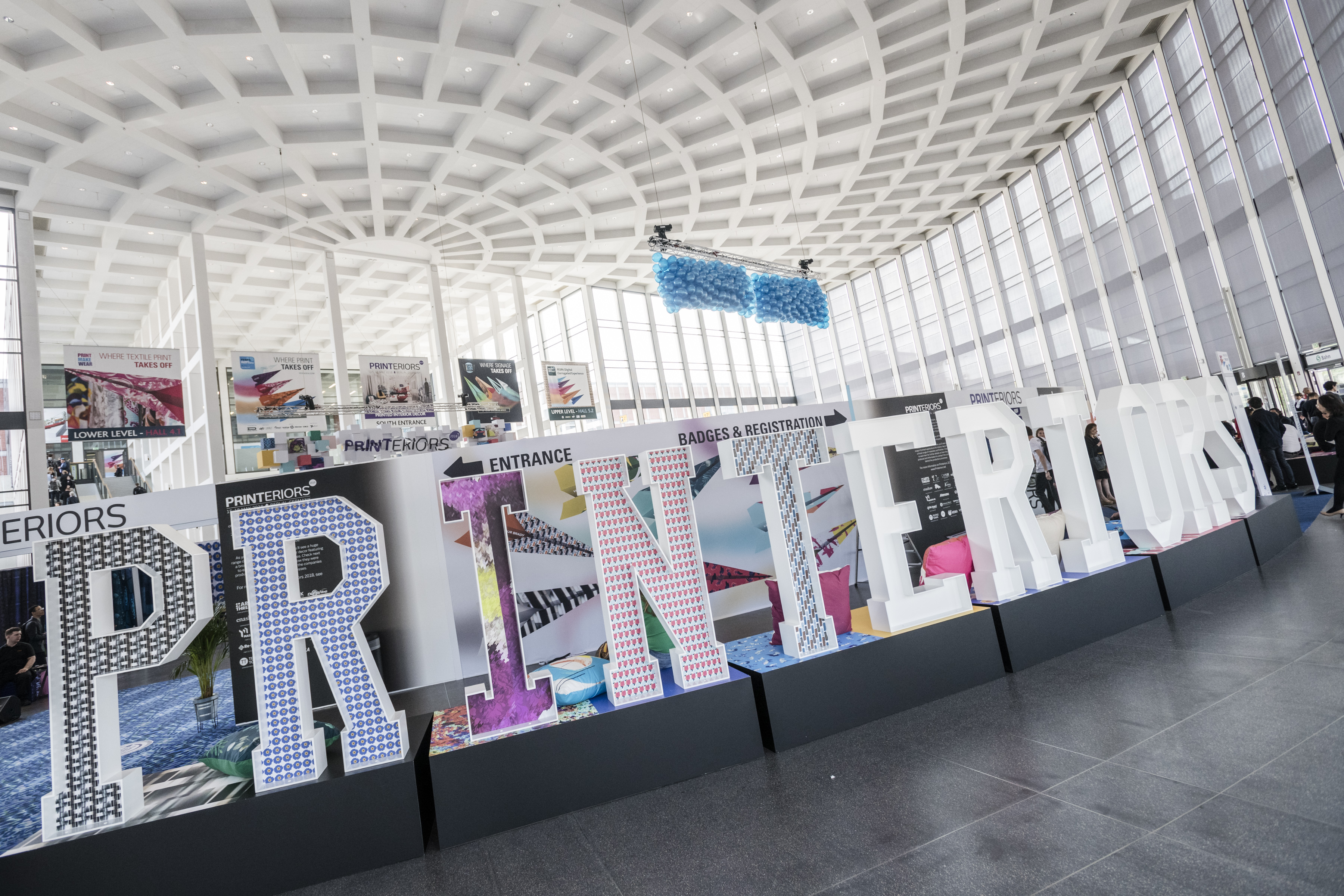 Die Printeriors präsentiert auf der Global Print Expo 2019 dekoranwendungen für drinnen und draussen