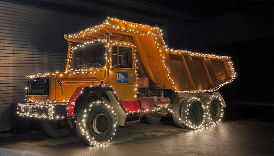 Lichterglanz in den Städten:  Moderne Weihnachtsbeschilderung