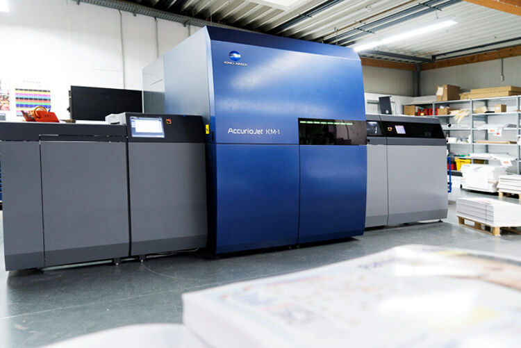 Konica Minolta supera las treinta instalaciones de AccurioJet KM-1