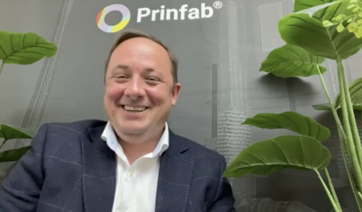 Drucken hochwertiger Textilien auf Abruf mit Oliver Mustoe-Playfair, Mitbegründer von Prinfab