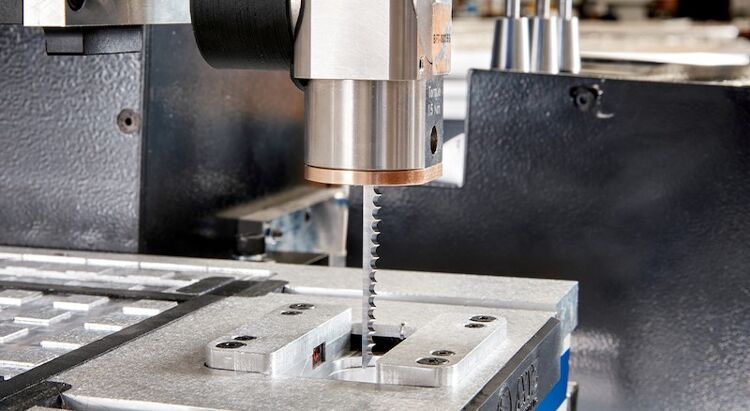 CNC routers: the difference between cutting tables and routers and what is available?