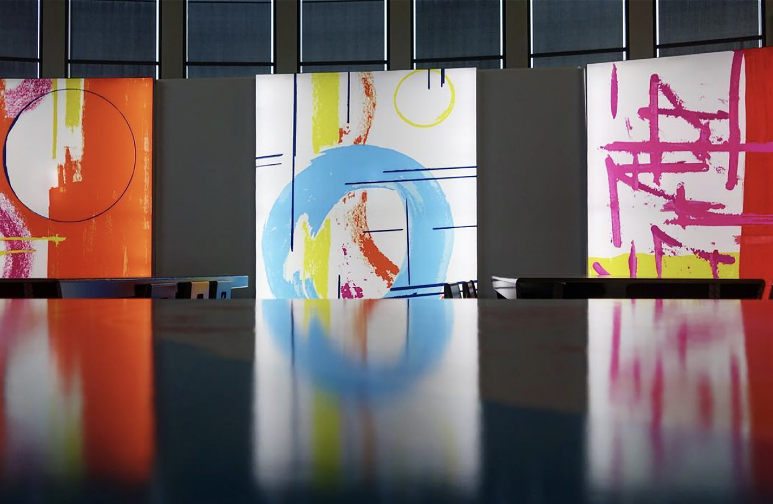 La ganadora del premio FESPA Printeriors lanza su propia marca de diseño F.ROZE