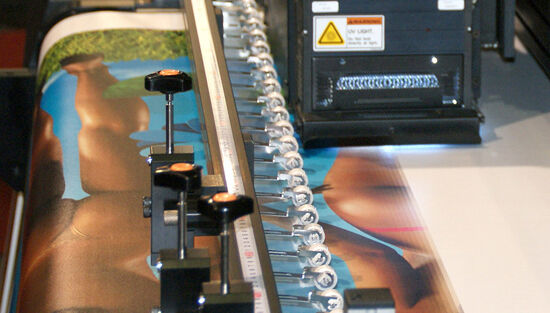 Business development: screen printing or digital printing?